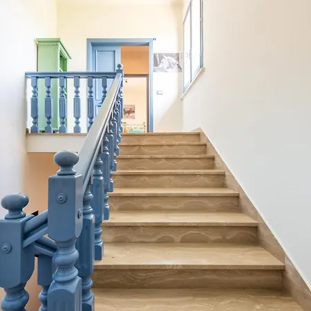 Tatil Evi Lo Scosso